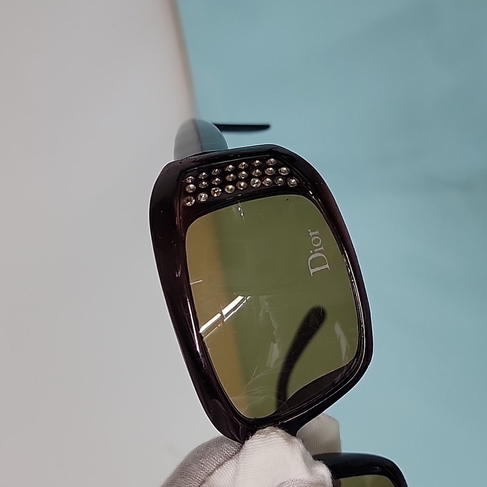 Designer Like Rhinestone Embellished Side Rectangular Sunglasses - Picture 4 of 10